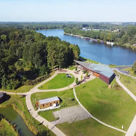 Bayleaf Nature S Escape *