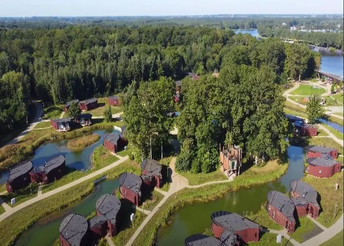 Bayleaf Nature S Escape *